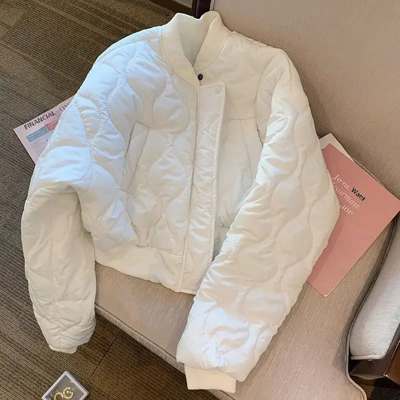 2024 New Style Women's Thickened Cotton Coat Sensible Design Cropped Jacket Stylish Petite Winter Wonderland White