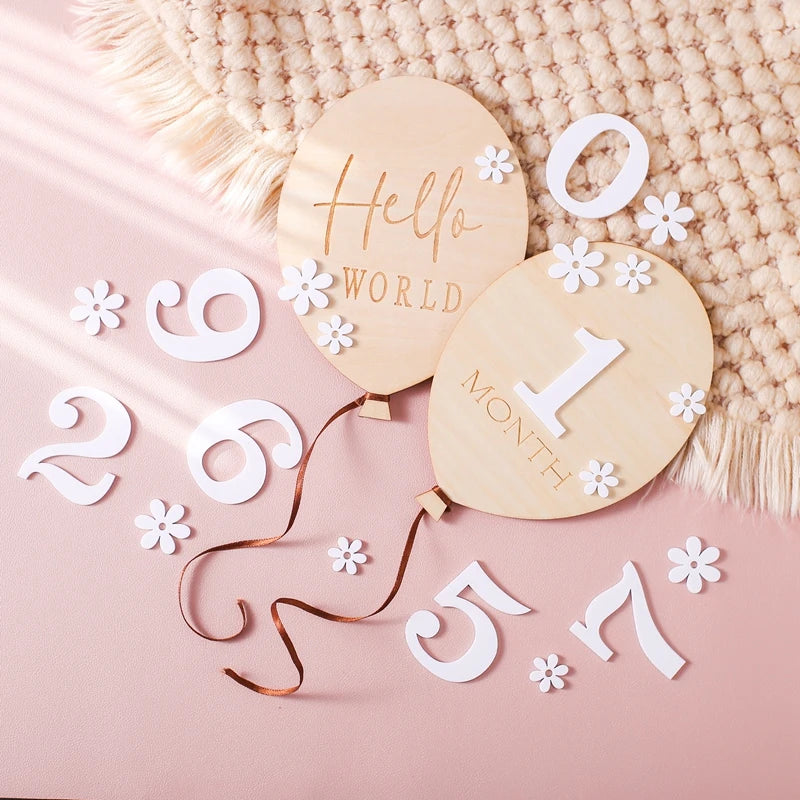 2Pcs Baby Wooden Balloon Milestone Cards Photography Accessories Baby Photography Shooting Props For Newborn Birthing Gifts