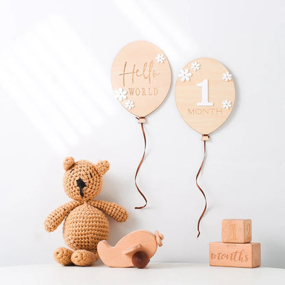 2Pcs Baby Wooden Balloon Milestone Cards Photography Accessories Baby Photography Shooting Props For Newborn Birthing Gifts