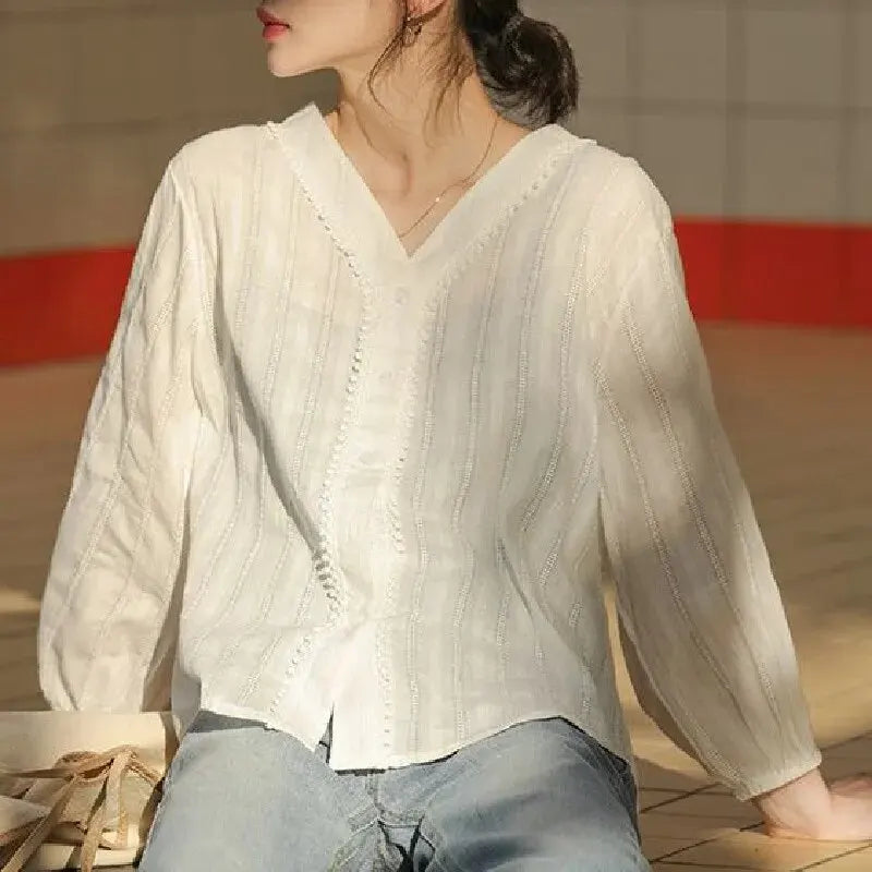 Shop Vintage-Inspired V-Neck Lace Top with Bubble Sleeves - Perfect for Autumn