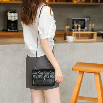 Shop Chic Chain Crossbody Bag - Versatile Shoulder & Diagonal Style for Women