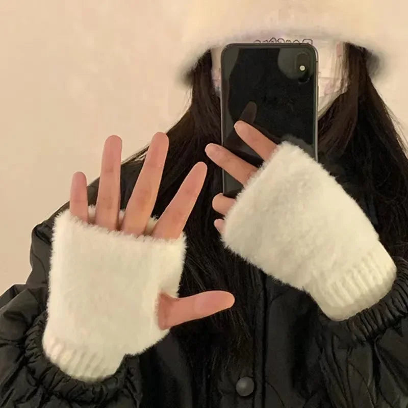 New Mink Fleece Half Finger Gloves for Women's Soft Winter Warmth Luxury Solid Color Plush Knitted Fingerless Gloves