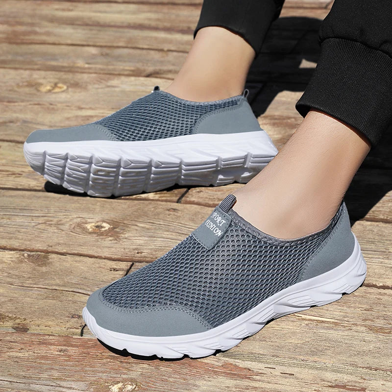 Men’s Breathable Sports Shoes